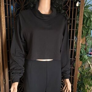 BALERA DANCE WEAR BLACK CROP TOP M